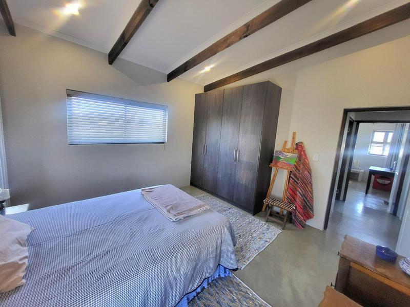 6 Bedroom Property for Sale in Sunset Estate Western Cape